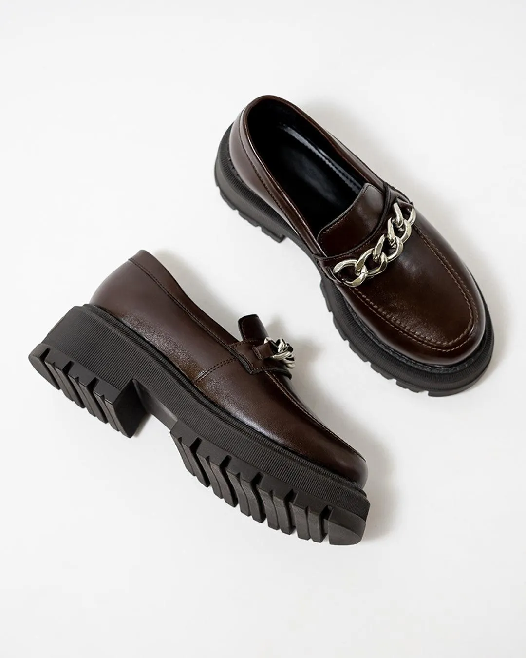 Back To School Minimal Chain Brown Shoe