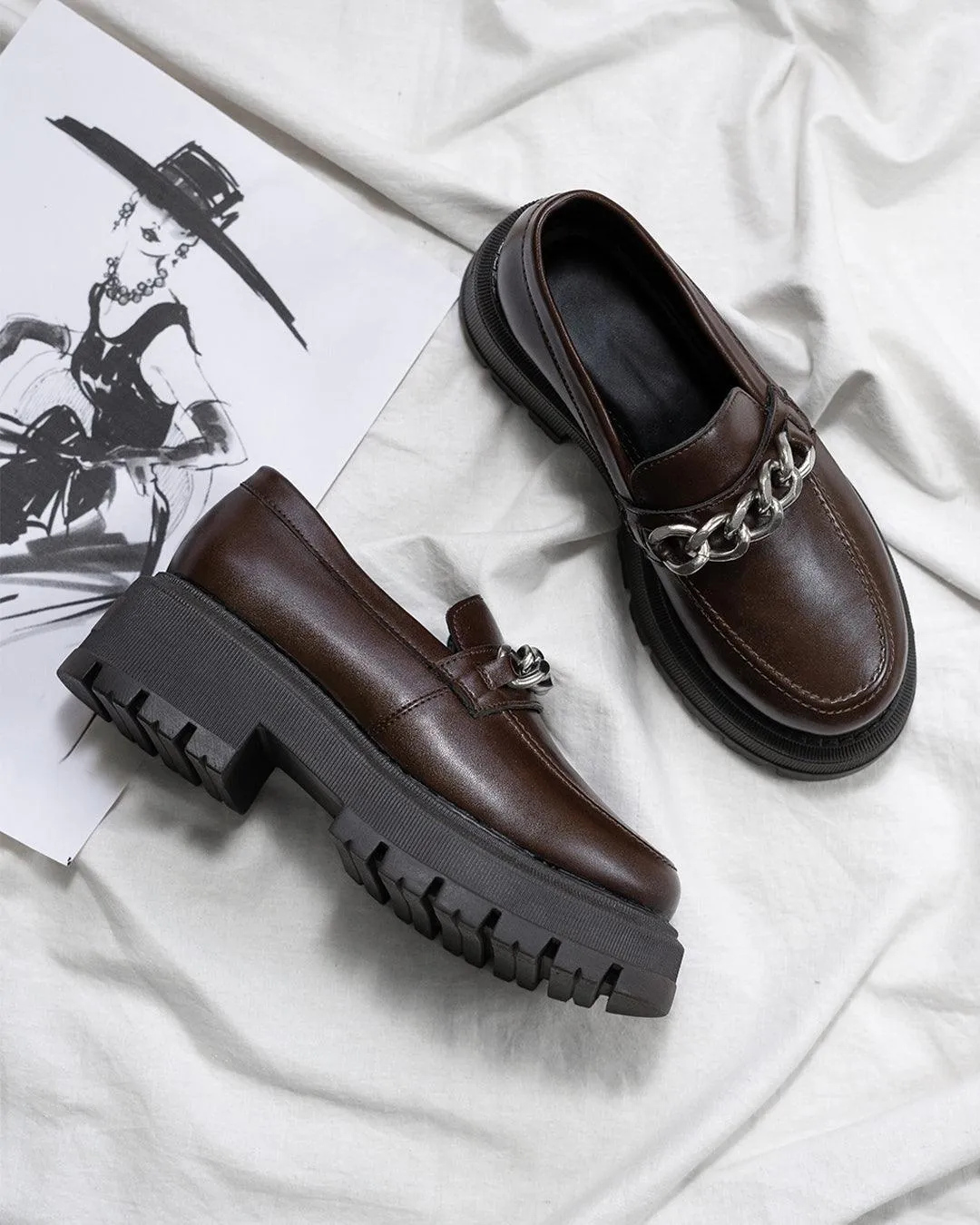 Back To School Minimal Chain Brown Shoe