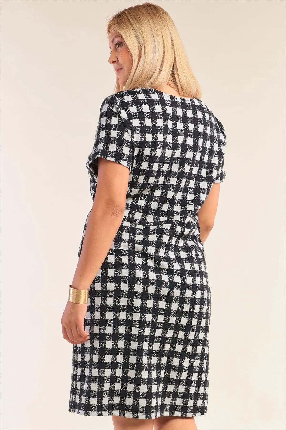 Junior Plus Size Checkered Fitted Wrap Plunge Midi Dress