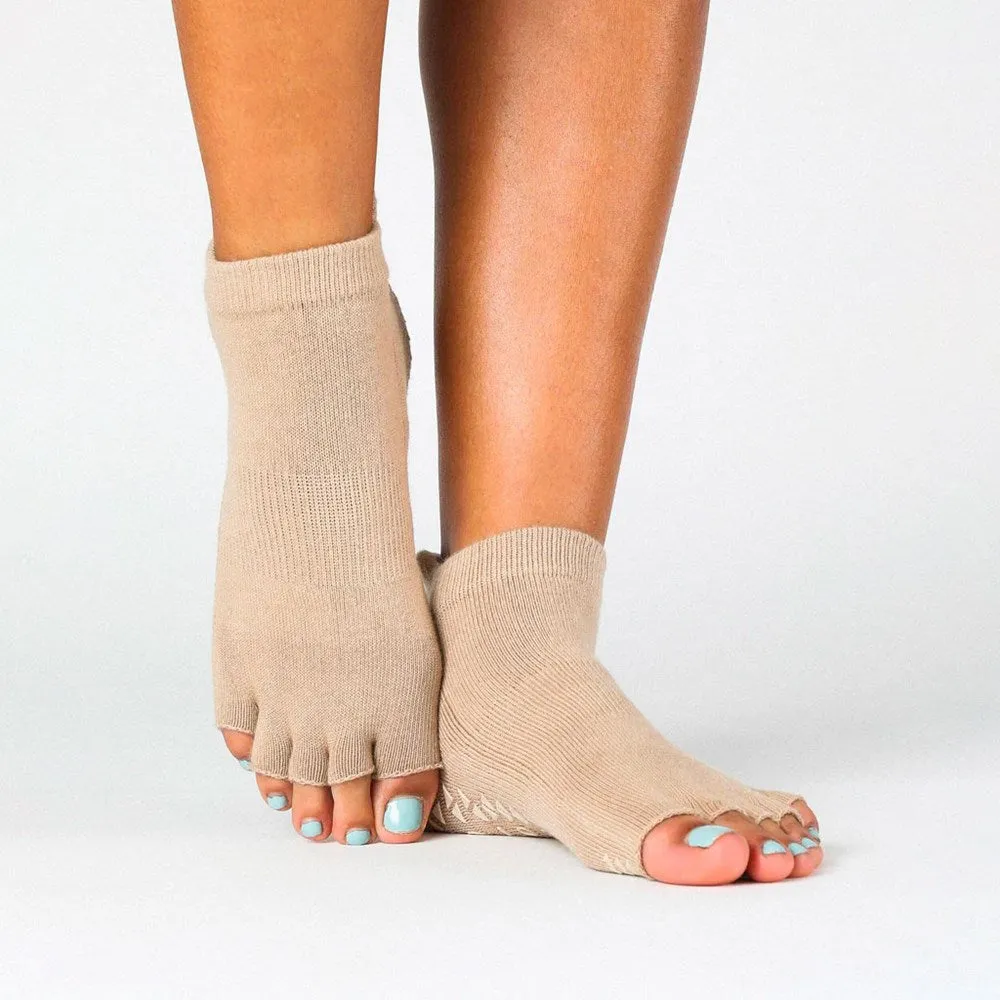 Pointe Studio Basal Toeless Grip Sock